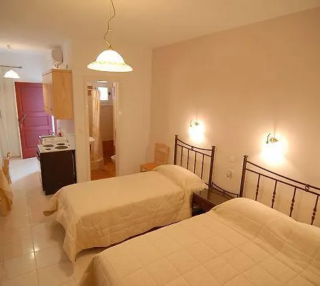 Chrysopelia And Apart-hotel Agios Prokopios (Naxos)